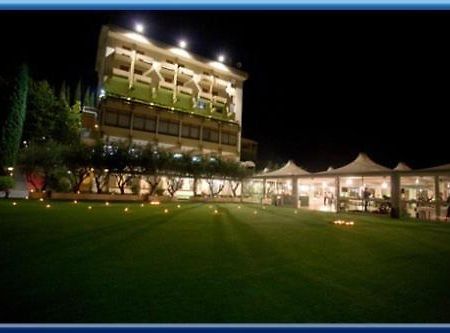 לאוריה אינפריורה Hotel Isola Di Lauria מראה חיצוני תמונה