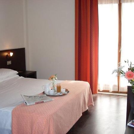 לאוריה אינפריורה Hotel Isola Di Lauria חדר תמונה